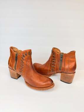 Freebird Ryder Boots Cognac Leather Ankle Booties Studs  Zipper  Women’s Size 12